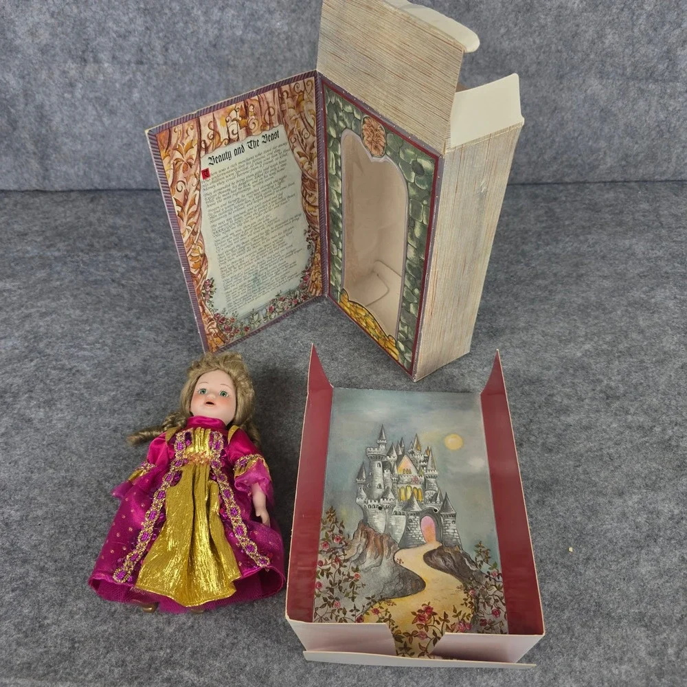 Knickerbocker‎ Beauty and the Beast Doll Girls  Magenta Gold Story Book 1996